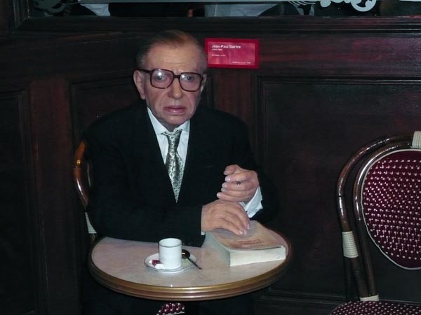 Jean-Paul-Sartre-MuseeGrevin060.jpg